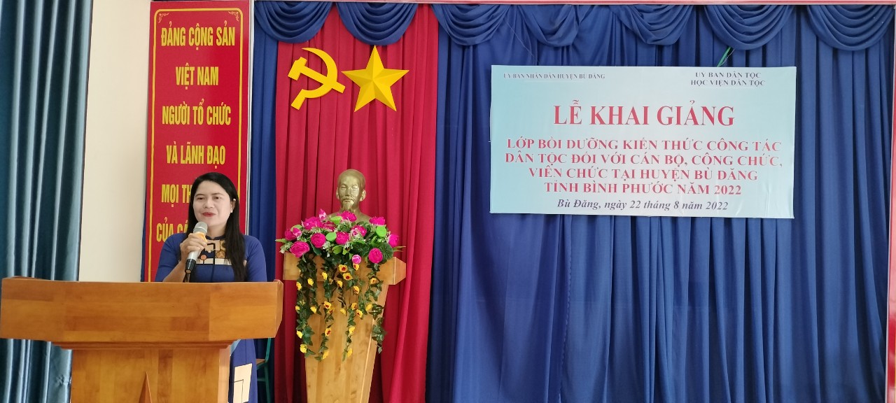 Ban Dân tộc tỉnh Bình Phước khai giảng lớp Bồi dưỡng kiến thức dân tộc tại huyện Bù Đăng.