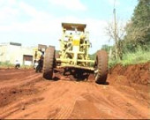 Thôn 8 xã Nghĩa Trung làm đường giao thông nông thôn.