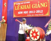 Trường PTTH Bù Đăng khai giảng năm học mới.