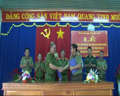 LANH DAO CONG AN 2 HUYEN BAT TAY KY KET QUY CHE PHOI HOP