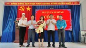 Huyện Bù Đăng công bố Quyết định về công tác cán bộ.