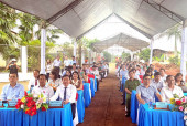 Bù Đăng: Phát động phong trào “Việc phố, việc làng, đất vàng cũng hiến” Và khởi công công trình nâng cấp, mở rộng đường liên khu