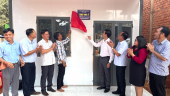 Bù Đăng: trao tặng 10 căn nhà Đại đoàn kết