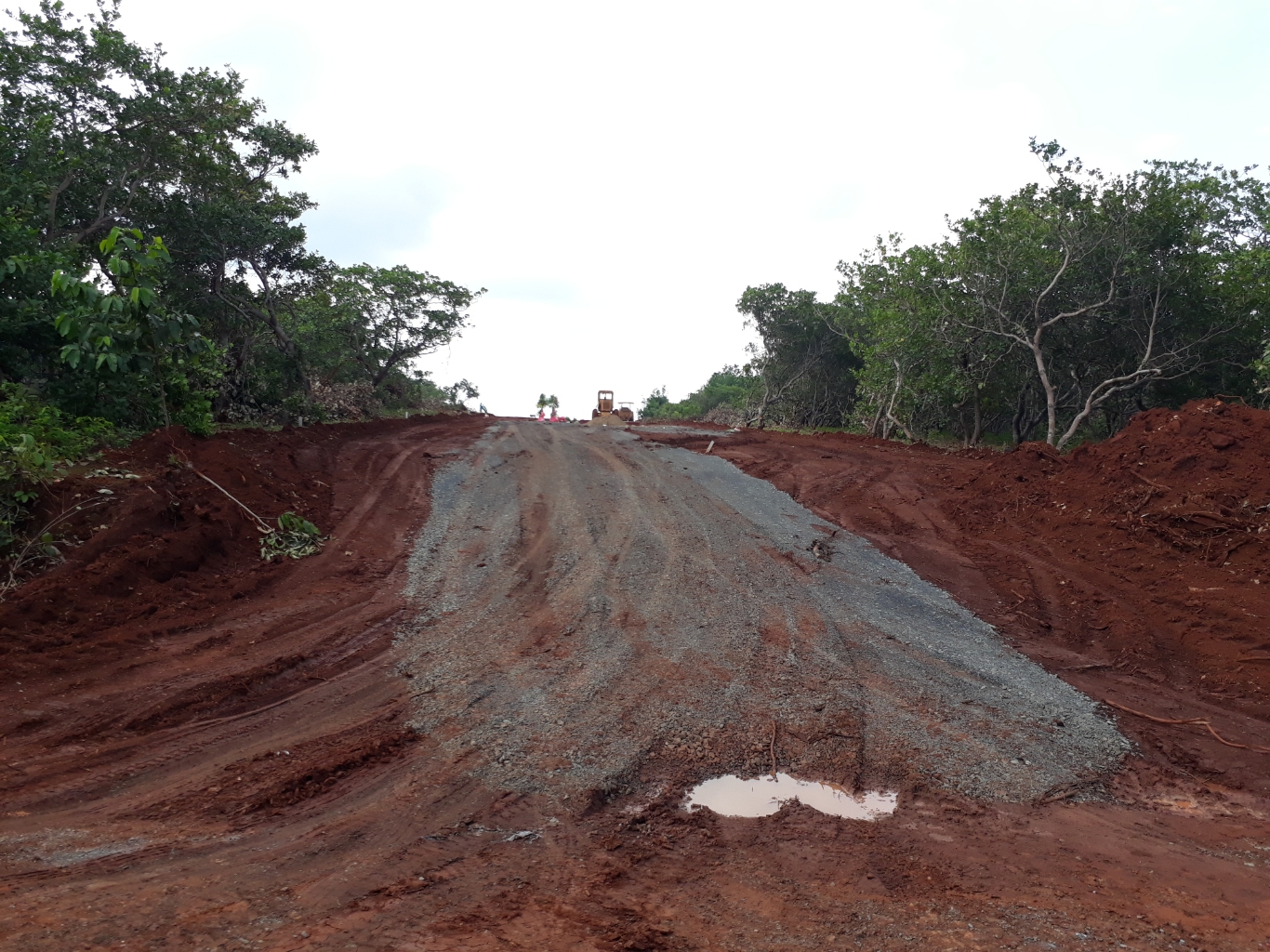 Bù Đăng khởi công xây dựng đường D1 nối dài TT Đức Phong.