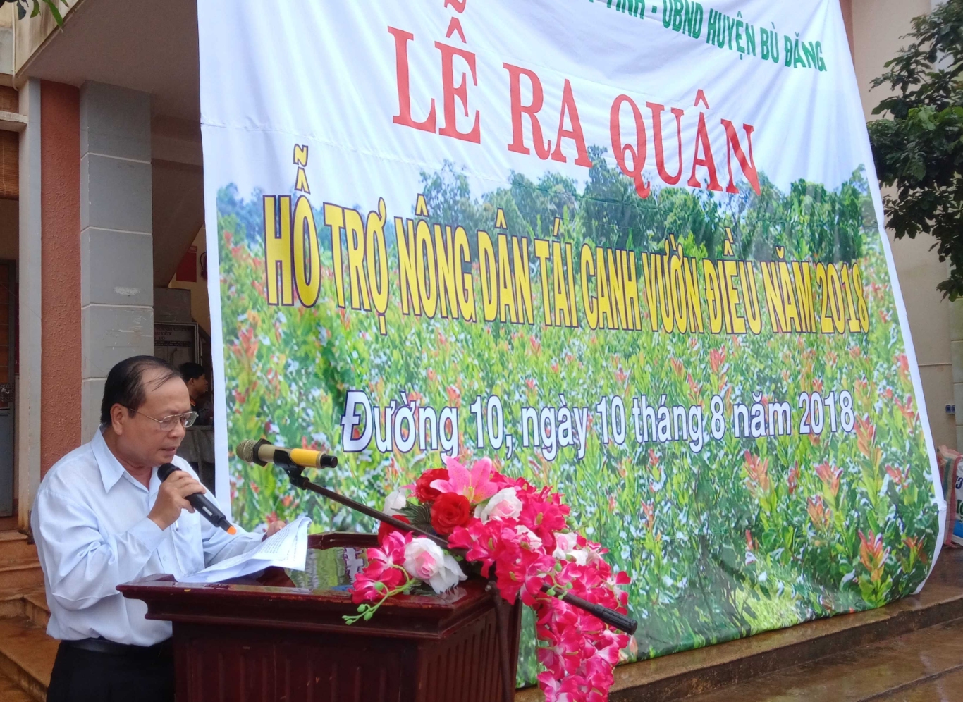 PCT Lương Hận phát biểu tại lễ ra quân