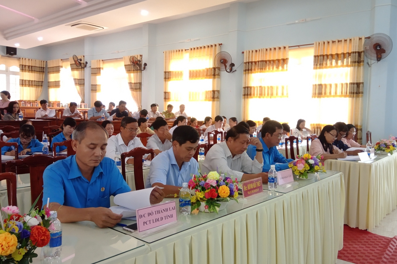 cac đại biểu về dự hội nghị 1