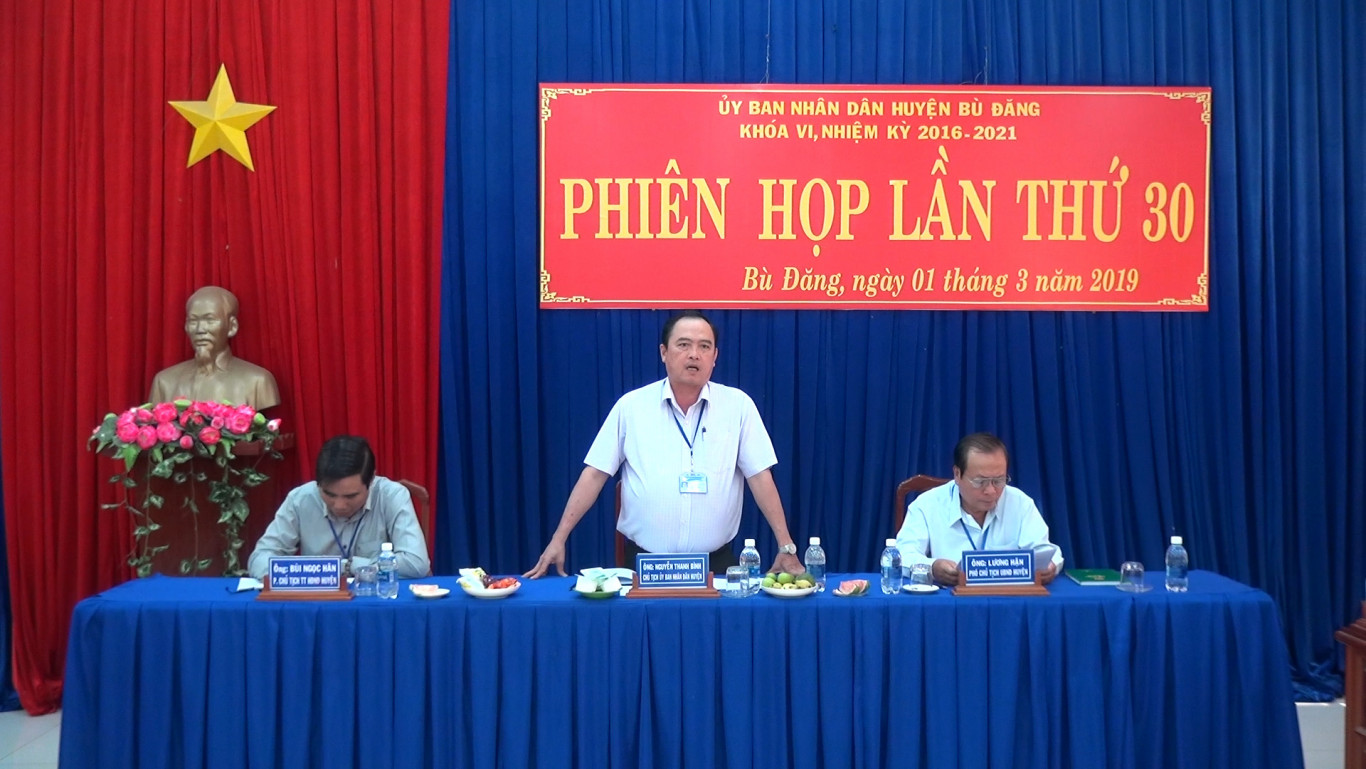 UBND huyện Bù Đăng tổ chức phiên họp lần thứ 30.