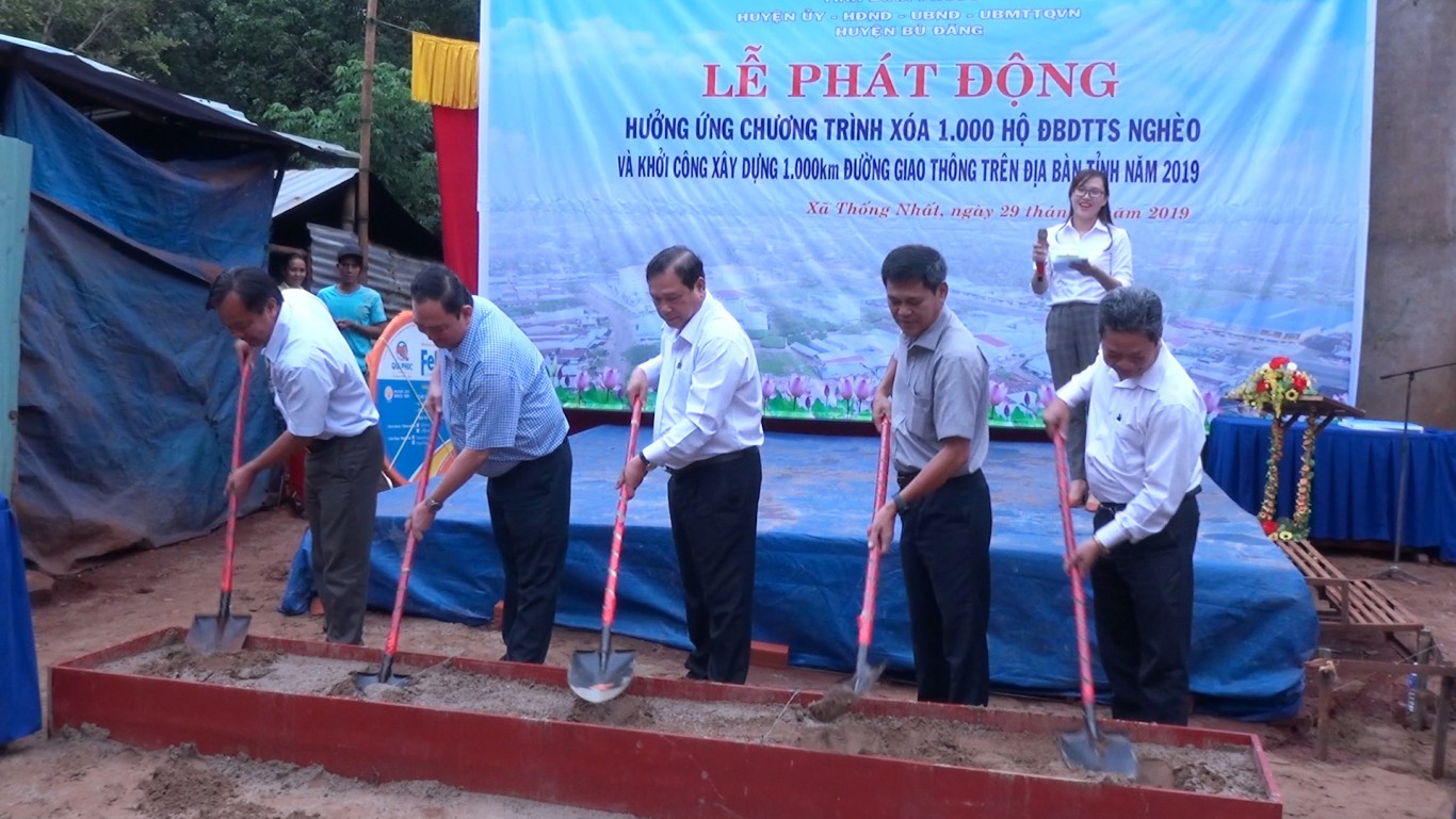 l nh o t nh huy n ng th t i l ph t ng