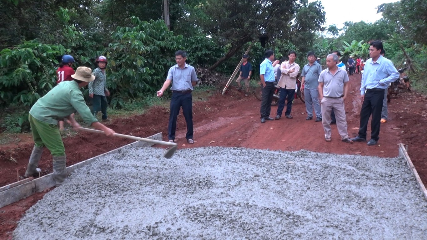 b th huy n y hu nh h u thi t ng gi a ki m tra th c t t i c c tuy n ng n ng th n c a x th ng nh t