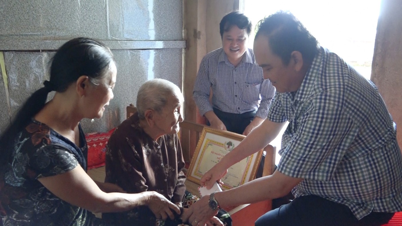 th m ch c th c mai th lu n th n 3