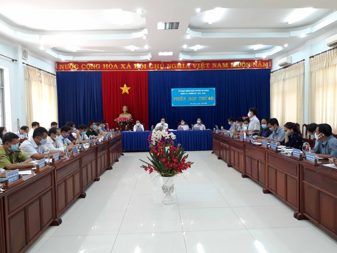 to n c nh phi n h p th 40