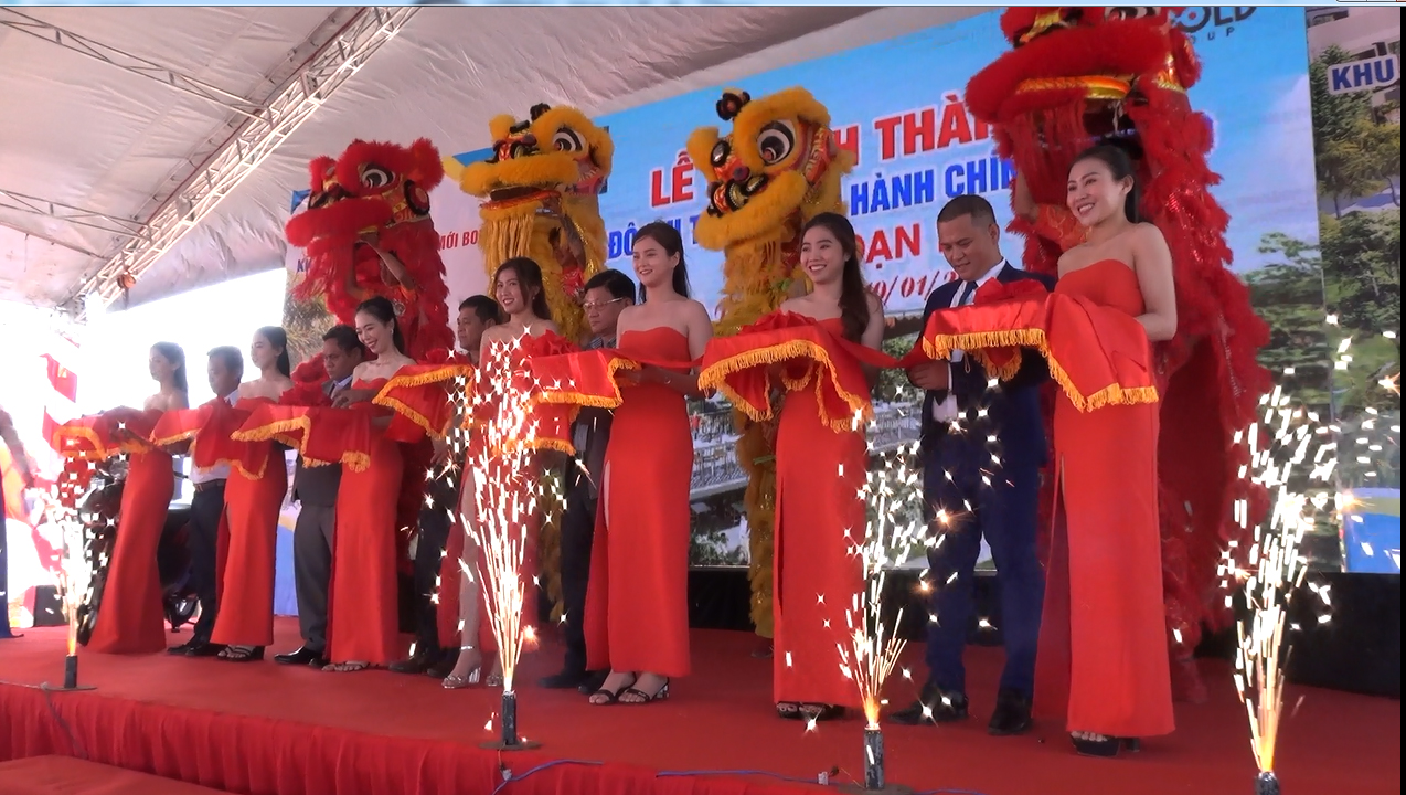 01 Lanh dao cat bang khanh thanh