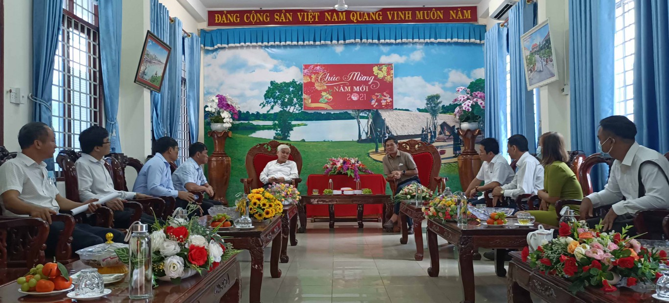 B  th  T nh  y Nguy n V n L i th m v  ch c t t huy n B    ng