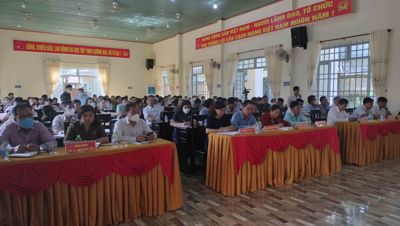 Toàn cảnh buổi tiếp xúc